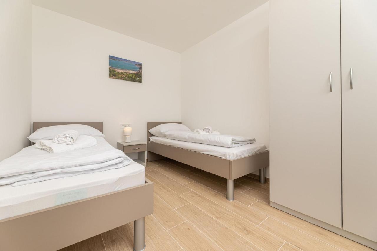 סולינה Apartments Sucic 2 מראה חיצוני תמונה