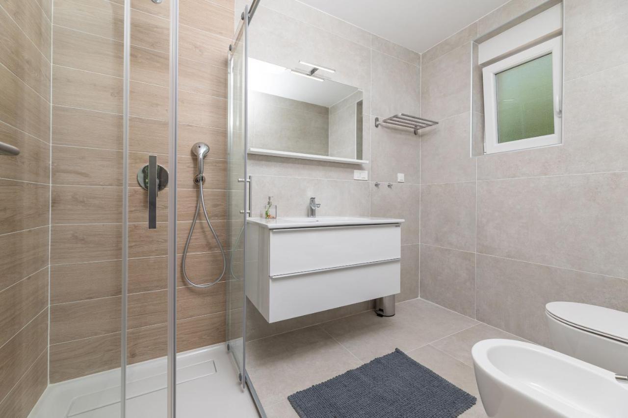 סולינה Apartments Sucic 2 מראה חיצוני תמונה