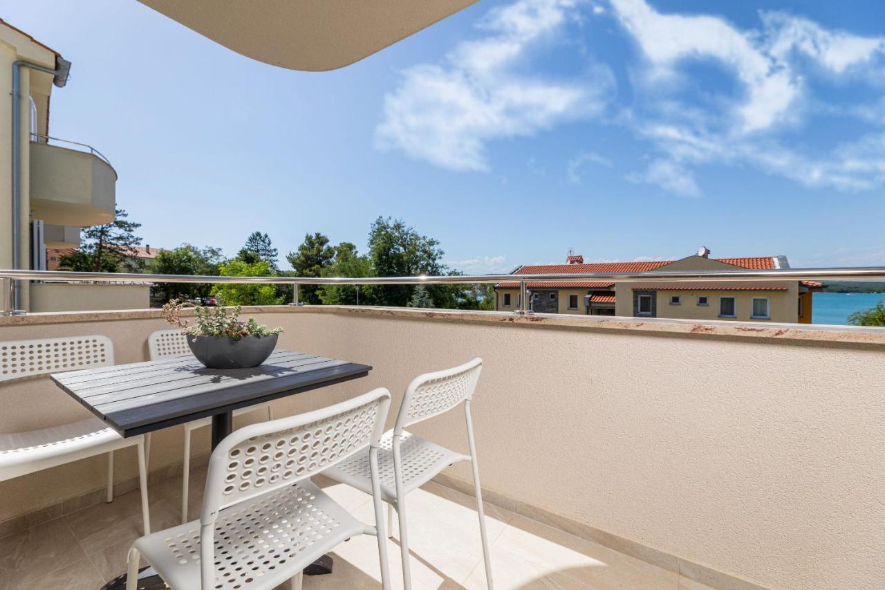 סולינה Apartments Sucic 2 מראה חיצוני תמונה