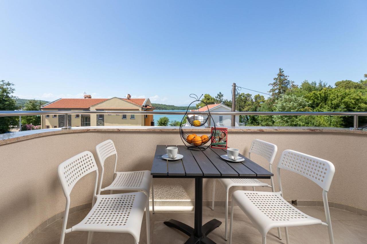 סולינה Apartments Sucic 2 מראה חיצוני תמונה