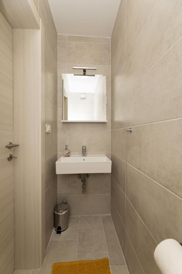 סולינה Apartments Sucic 2 מראה חיצוני תמונה