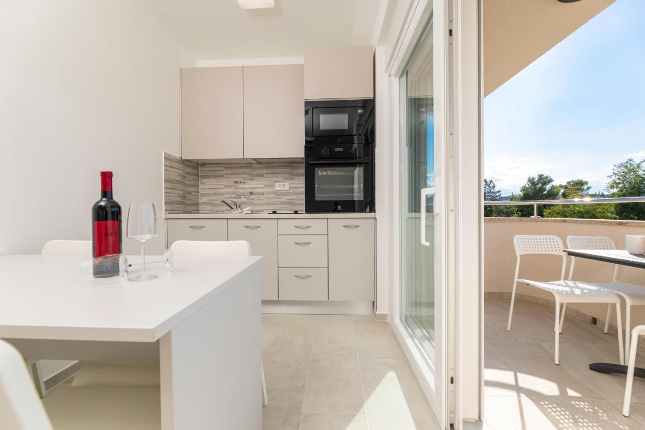 סולינה Apartments Sucic 2 מראה חיצוני תמונה